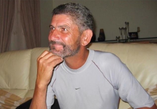 头望天并指, 迪尼斯